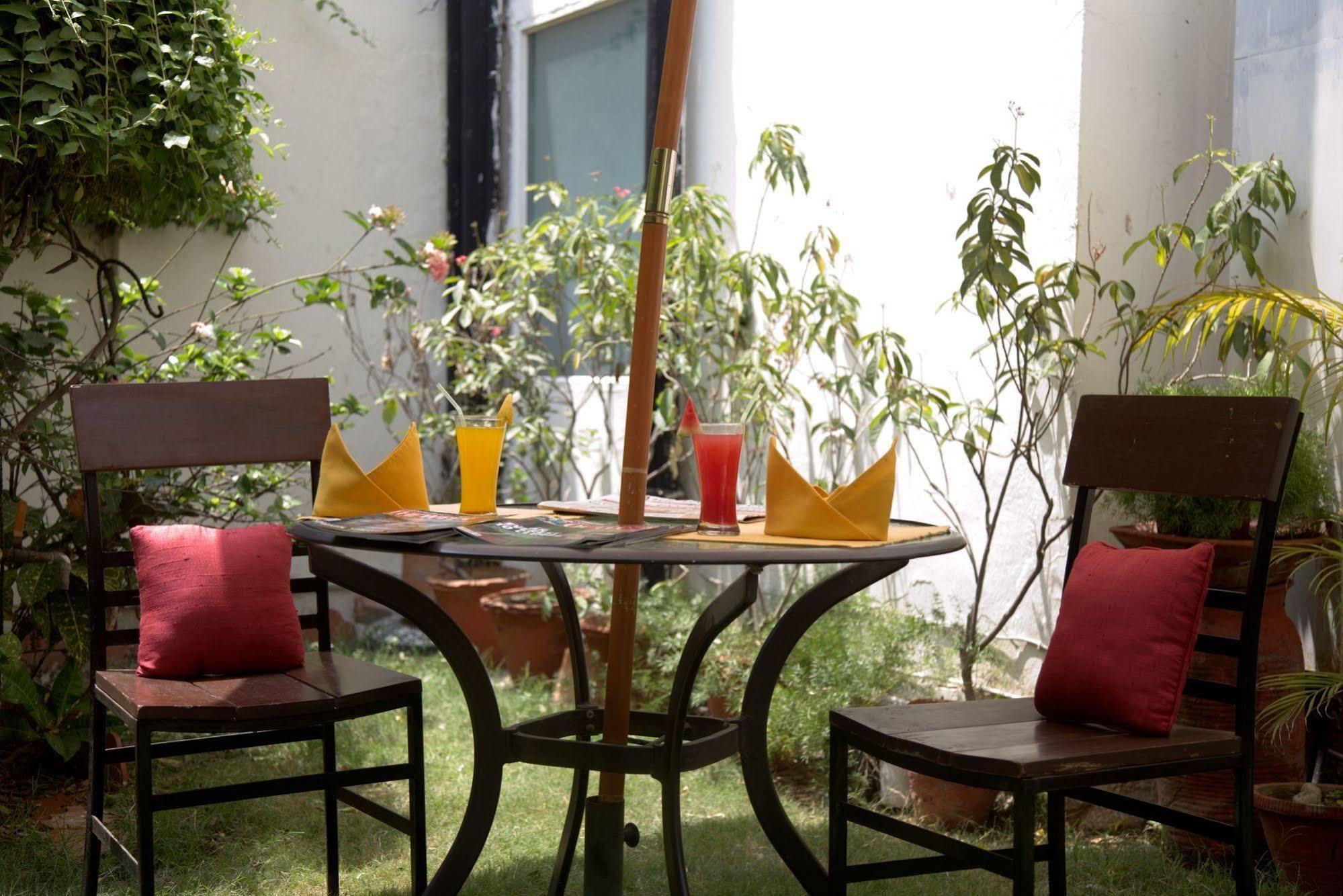House By Howard Nova Deli Exterior foto